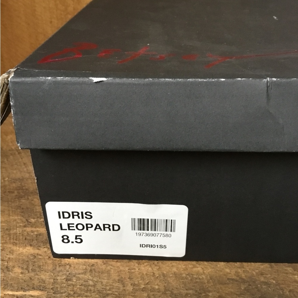 NIB Betsy Johnson Idris Leopard Boots - Picture 10 of 10